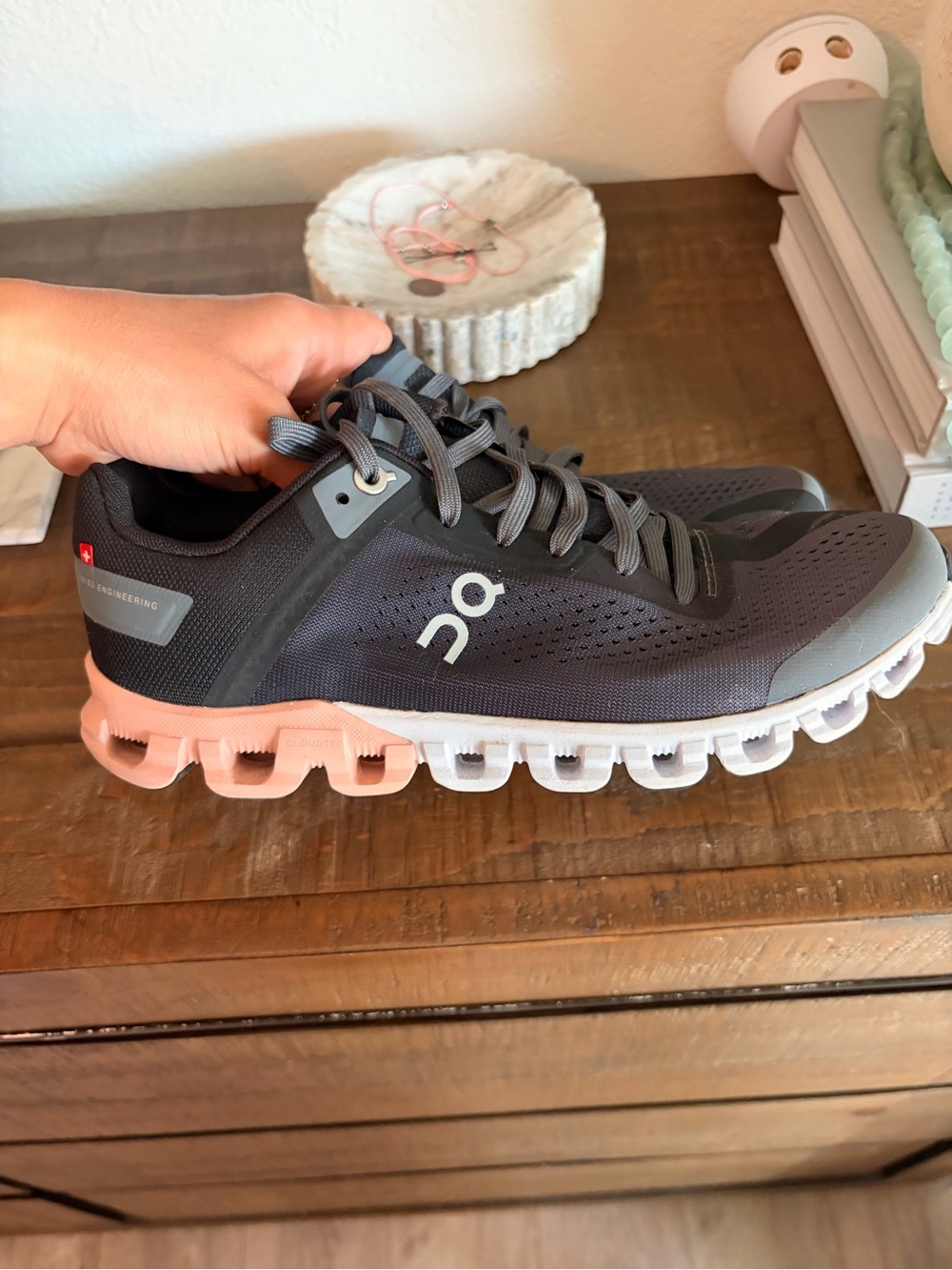On Running Women's Cloudswift Athletic Shoes - Gray with Pink Sole